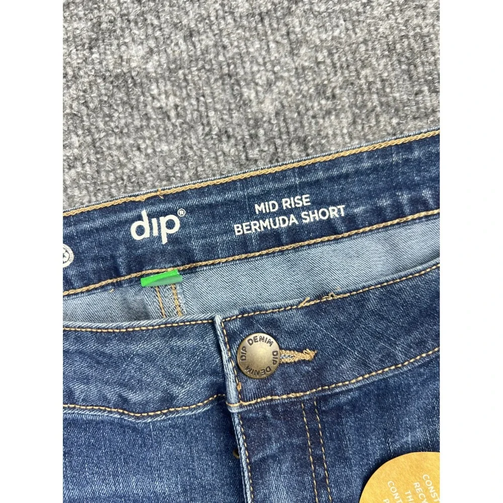 Dip Womens 24W Mid Rise Bermuda Shorts Blue Repreve Recycled Denim NWT
